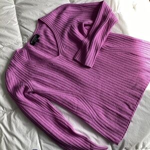 BANANA REPUBLIC LIGHTWEIGHT V NECK FILPUCCI ITALIAN YARN RIBBED FITTED SWEATER